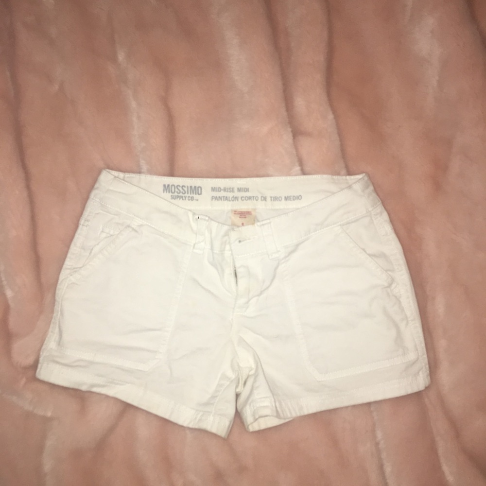White Mossimo Midi-Rise Midi shorts!
